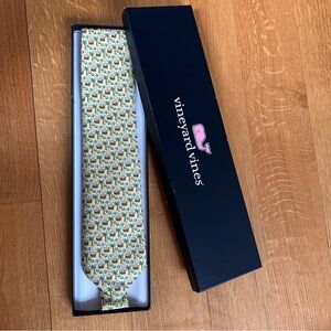 Vineyard Vines Tie - Cheeseburger In Paradise